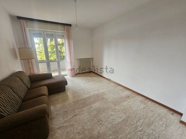 appartamento in vendita a Merate in zona Sartirana