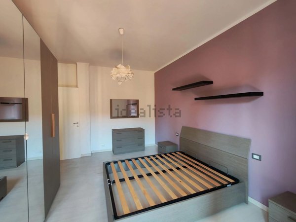 appartamento in vendita a Merate in zona Sartirana