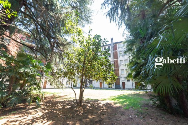 appartamento in vendita a Merate in zona Sartirana