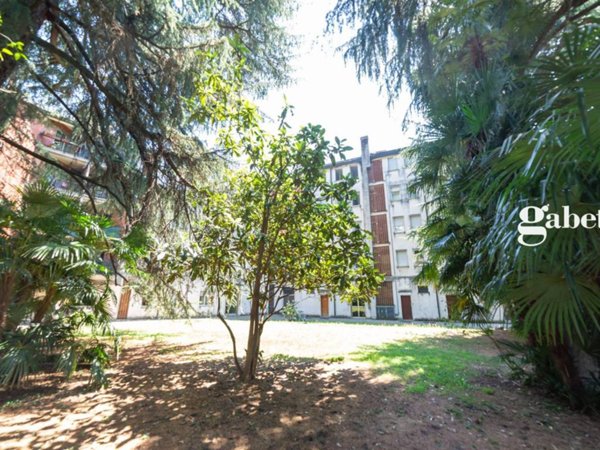 appartamento in vendita a Merate in zona Sartirana