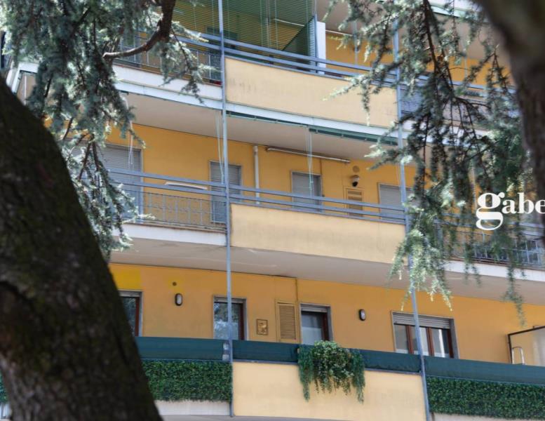appartamento in vendita a Merate in zona Sartirana