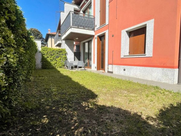 appartamento in vendita a Merate in zona Sartirana