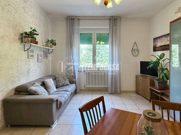 appartamento in vendita a Merate in zona Brugarolo