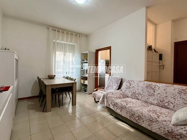 appartamento in vendita a Merate in zona Sartirana