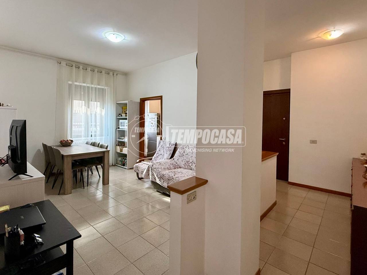 appartamento in vendita a Merate in zona Sartirana
