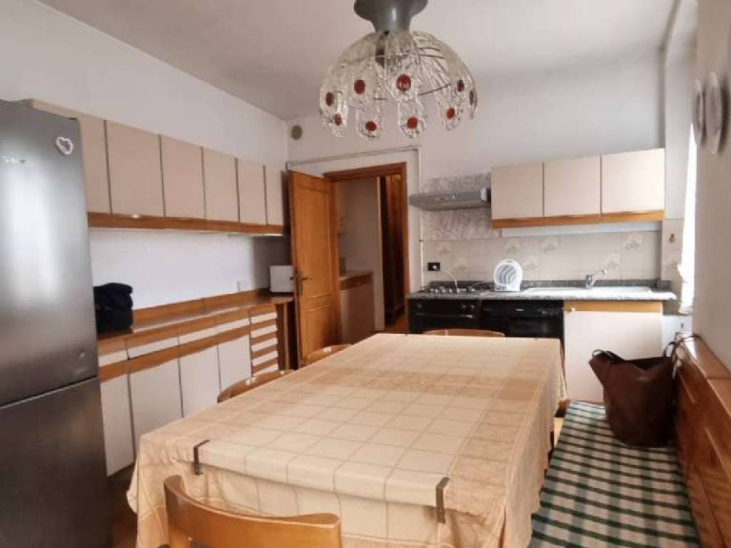 appartamento in vendita a Merate in zona Cassina Fra Martino