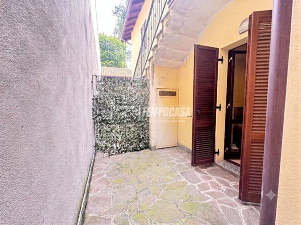 appartamento in vendita a Merate in zona Sartirana