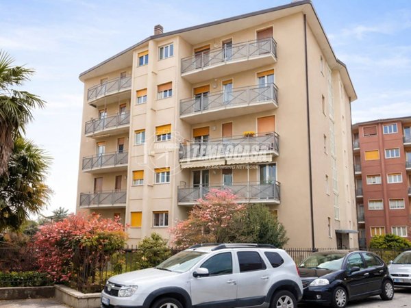 appartamento in vendita a Merate in zona Sartirana