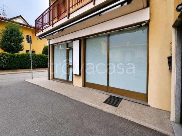 appartamento in vendita a Merate in zona Sartirana