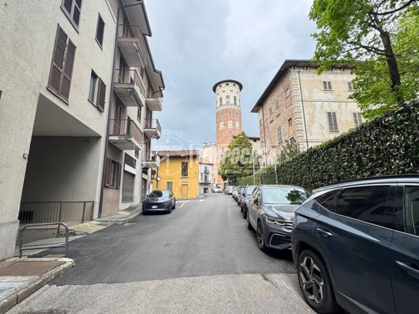 appartamento in vendita a Merate in zona Sartirana