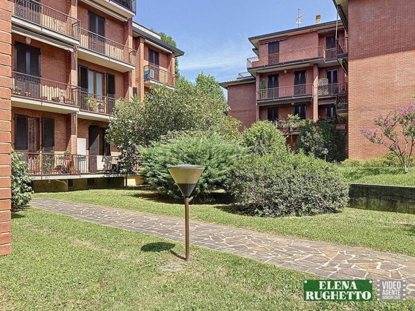 appartamento in vendita a Merate in zona Sartirana