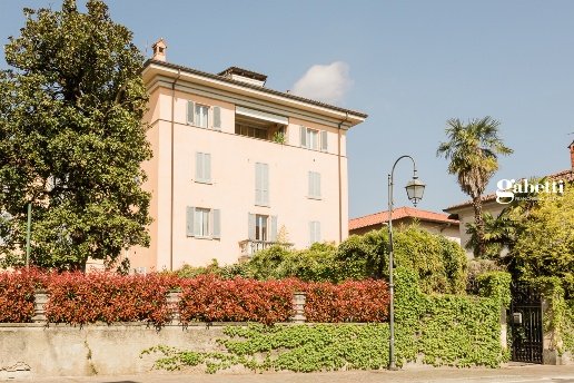 appartamento in vendita a Merate in zona Sartirana