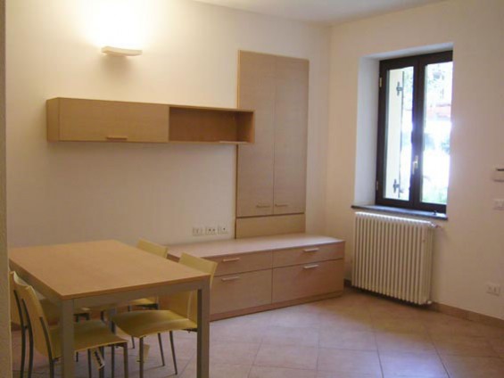 appartamento in vendita a Merate in zona Sartirana