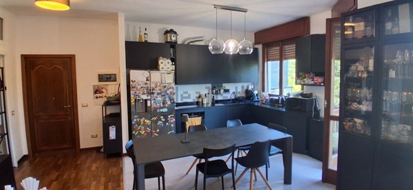 appartamento in vendita a Merate in zona Sartirana