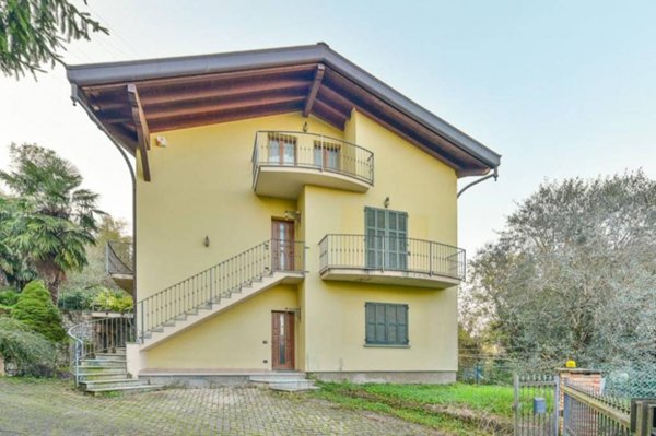 casa indipendente in vendita a Merate in zona Cassina Fra Martino
