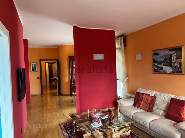 appartamento in vendita a Merate in zona Sartirana