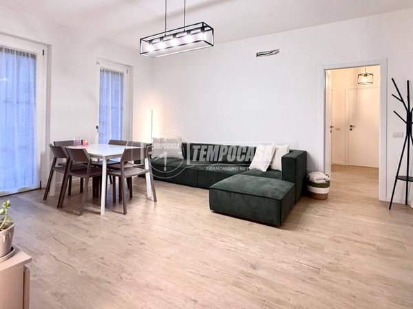appartamento in vendita a Merate in zona Brugarolo