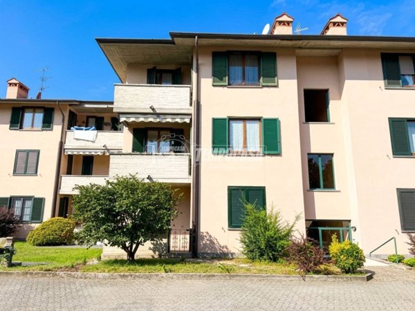 appartamento in vendita a Merate in zona Sartirana