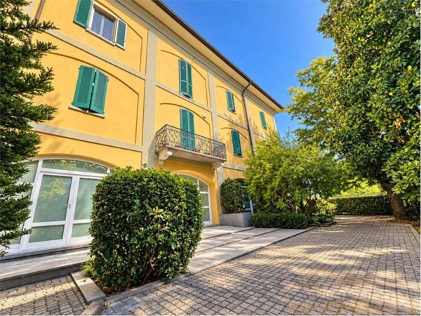 appartamento in vendita a Merate in zona Sartirana