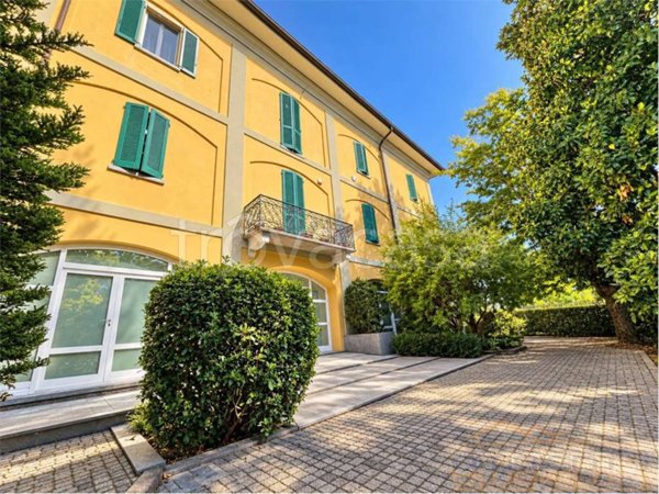 appartamento in vendita a Merate in zona Sartirana