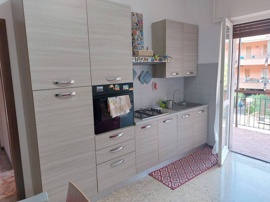 appartamento in vendita a Merate in zona Sartirana