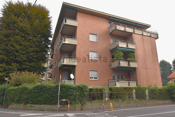 appartamento in vendita a Merate in zona Sartirana