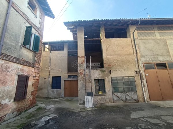 locale di sgombero in vendita a Missaglia