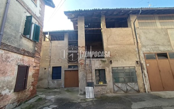 locale di sgombero in vendita a Missaglia