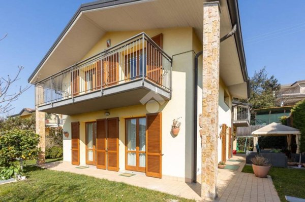 casa indipendente in vendita a Missaglia
