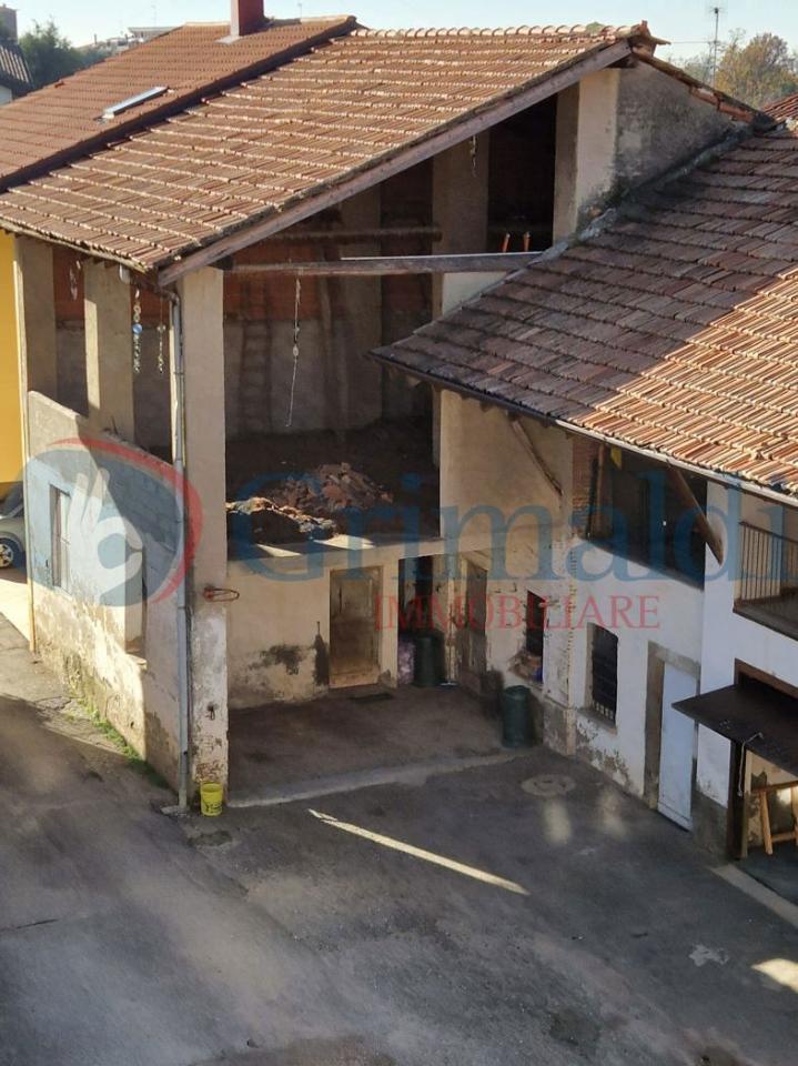 appartamento in vendita a Missaglia in zona Maresso
