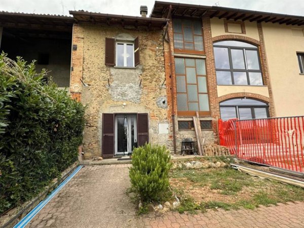 casa indipendente in vendita a Missaglia