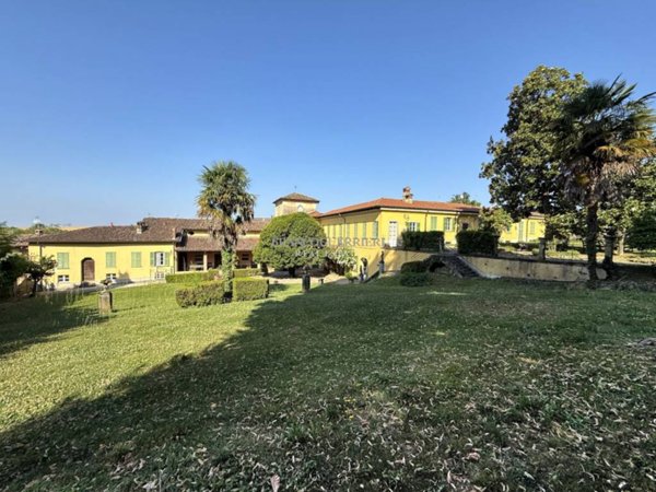 villa in vendita a Missaglia in zona Lomaniga