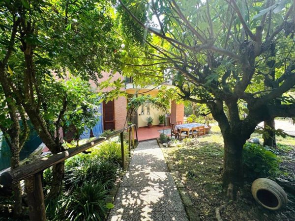 casa indipendente in vendita a Missaglia in zona Maresso