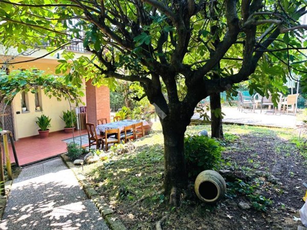 casa indipendente in vendita a Missaglia