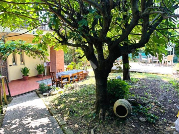 casa indipendente in vendita a Missaglia in zona Maresso