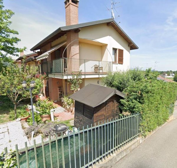 casa indipendente in vendita a Missaglia in zona Maresso