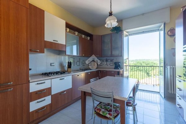 appartamento in vendita a Missaglia in zona Maresso