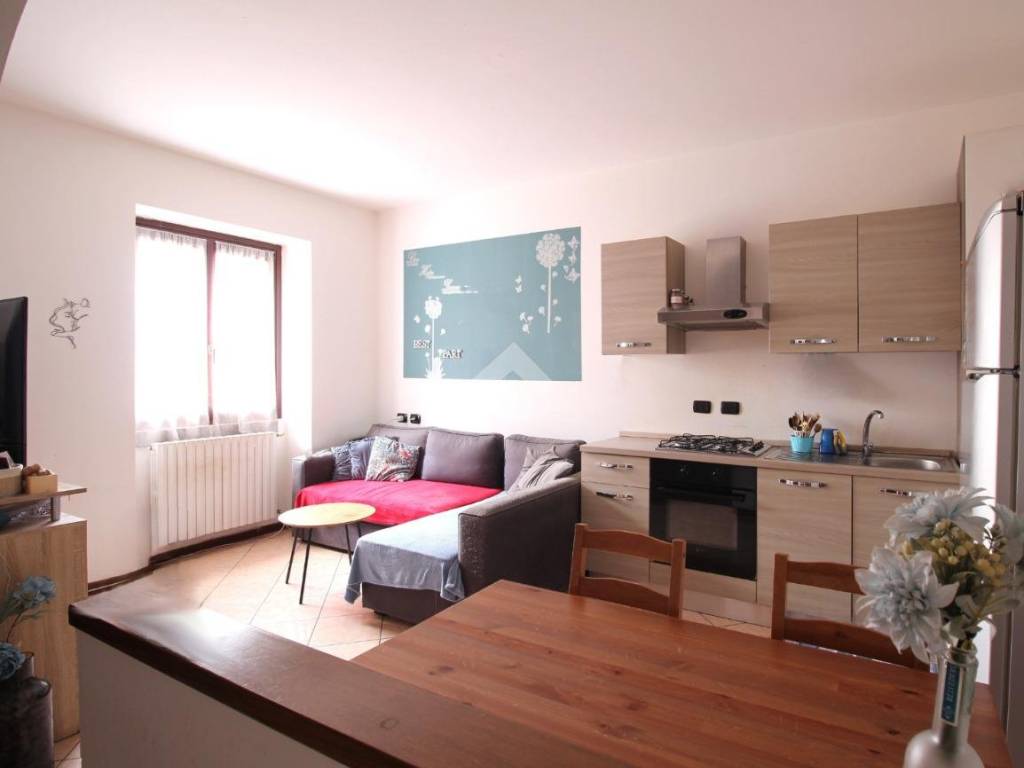 appartamento in vendita a Missaglia in zona Maresso