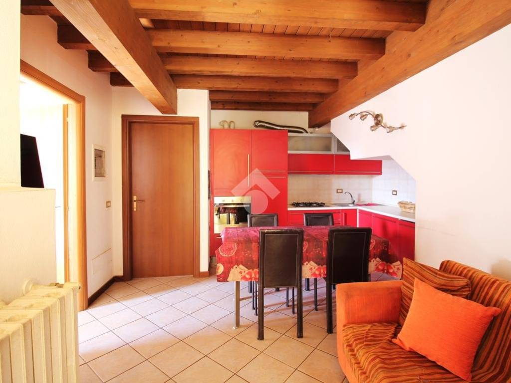 appartamento in vendita a Missaglia in zona Maresso