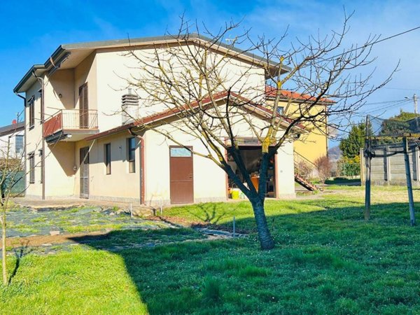 casa indipendente in vendita a Missaglia