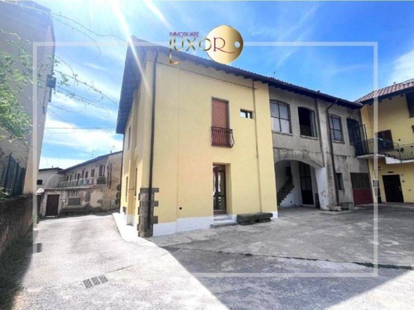appartamento in vendita a Missaglia in zona Lomaniga