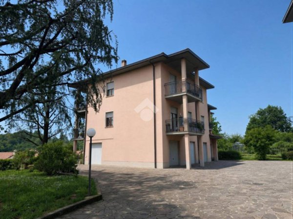 appartamento in vendita a Missaglia in zona Lomaniga