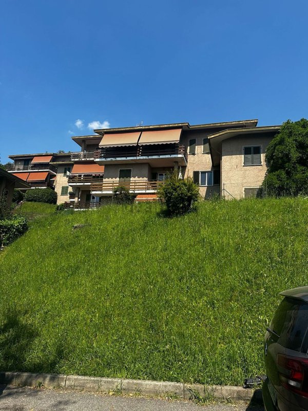 appartamento in vendita a Missaglia in zona Lomaniga