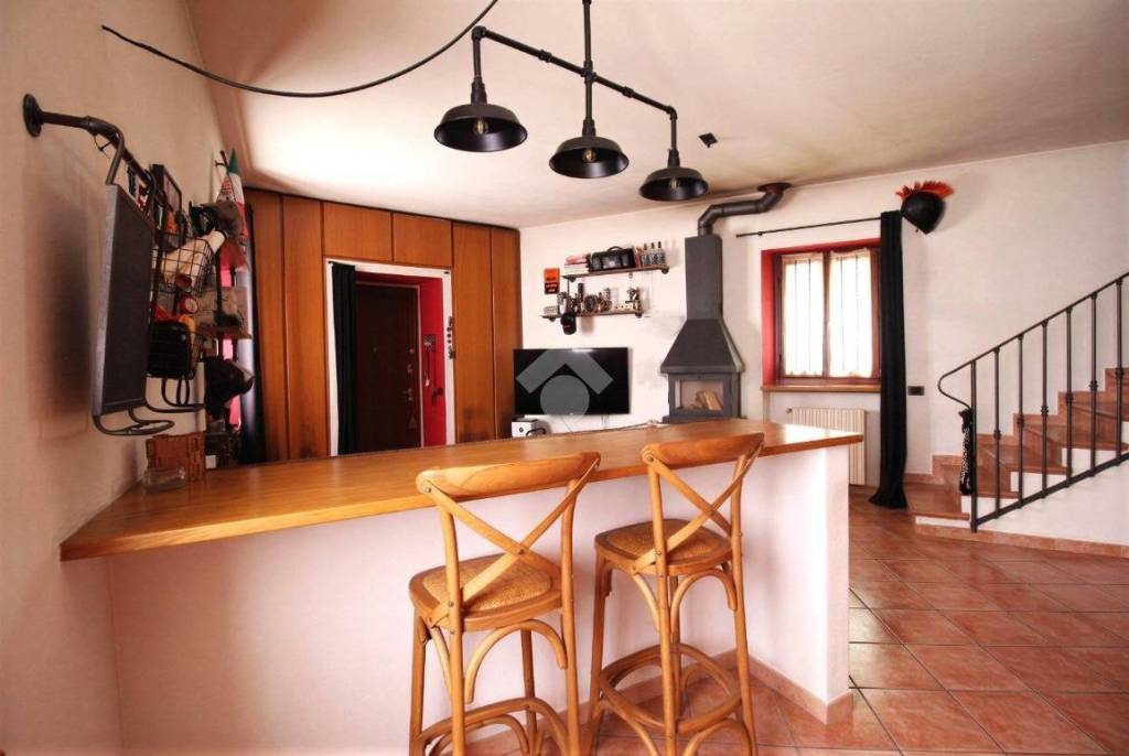 appartamento in vendita a Missaglia in zona Lomaniga