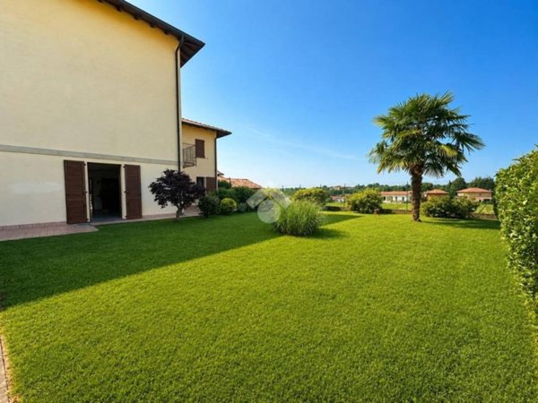 appartamento in vendita a Missaglia in zona Lomaniga