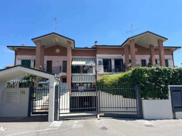 appartamento in vendita a Missaglia in zona Lomaniga