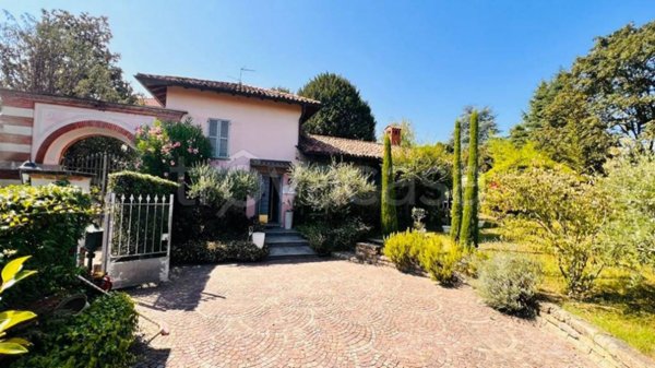 casa indipendente in vendita a Missaglia in zona Lomaniga