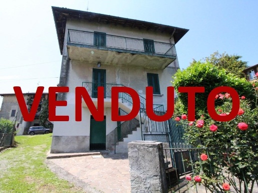 appartamento in vendita a Missaglia in zona Lomaniga