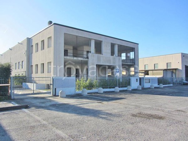 ufficio in vendita a Missaglia in zona Lomaniga