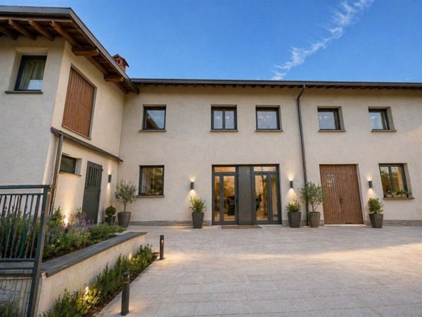 casale in vendita a Missaglia in zona Maresso